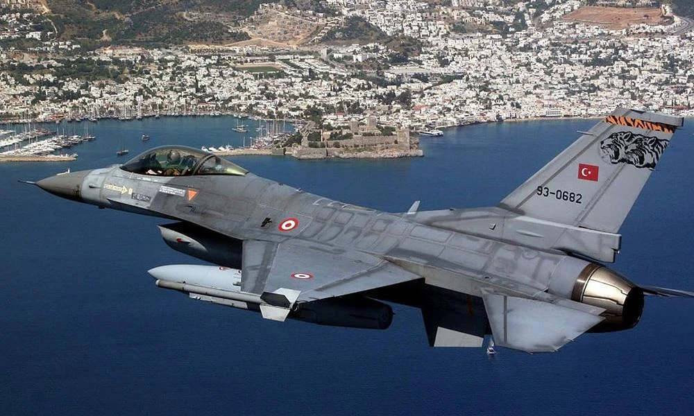 Τ/κ Τύπος: Τουρκικά F-16 παραβίασαν τον εναέριο χώρο της Κύπρου